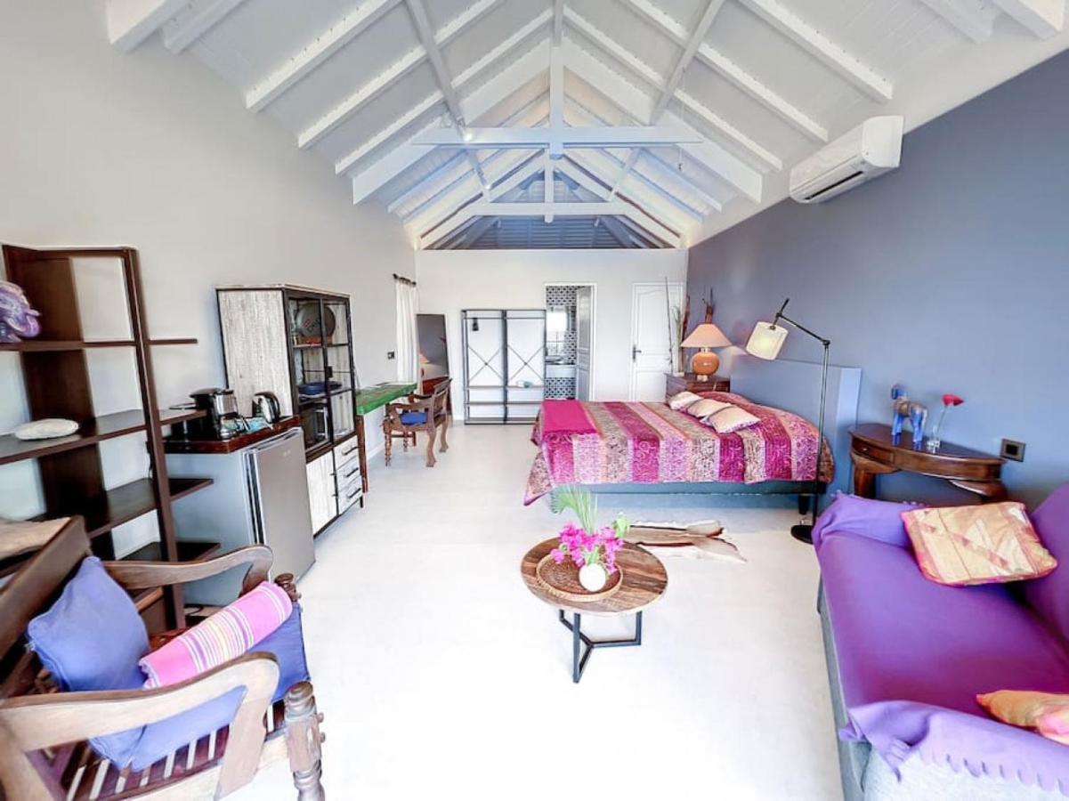 Blue Room In A Shared Villa Diamant With Communal Pool And Sea View Grand Case Exterior foto